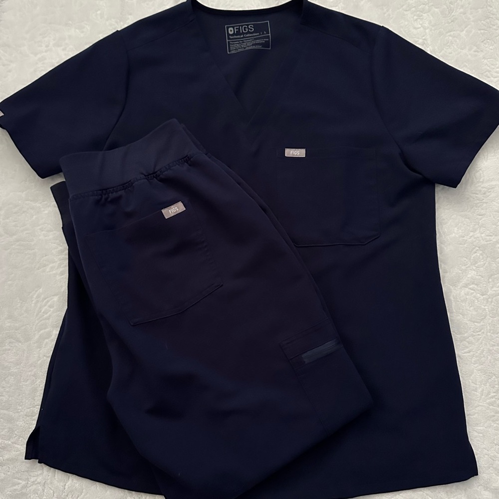 Figs Casma Three-Pocket Scrub Top-Size L